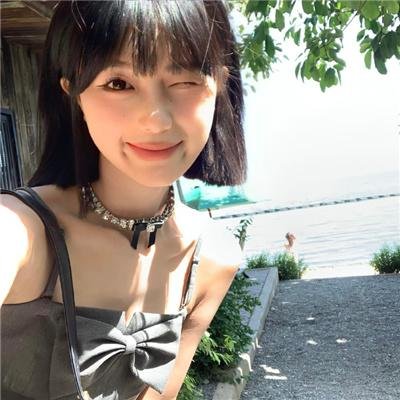 我的邻居不是人海报